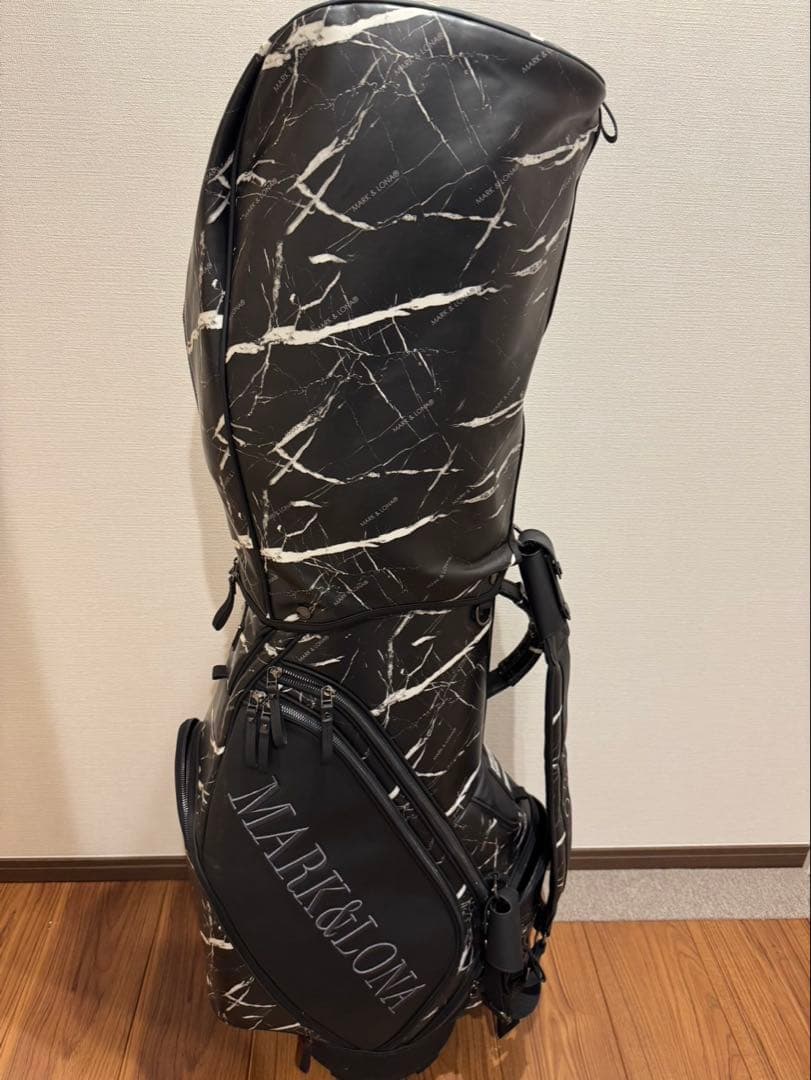 美品！MARK & LONA ゴルフバッグ