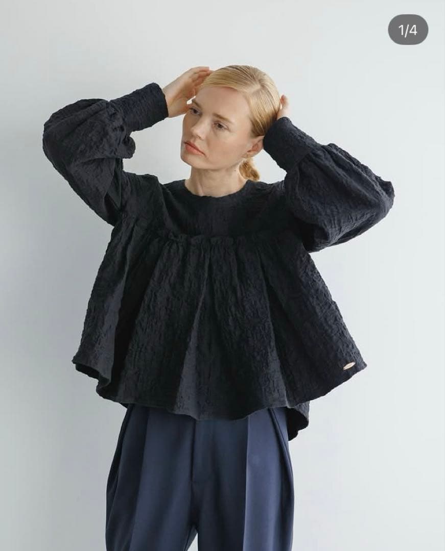 新品タグ付き　Cen. セン　ホイップフレアブラウス　ペプラム　チュニック