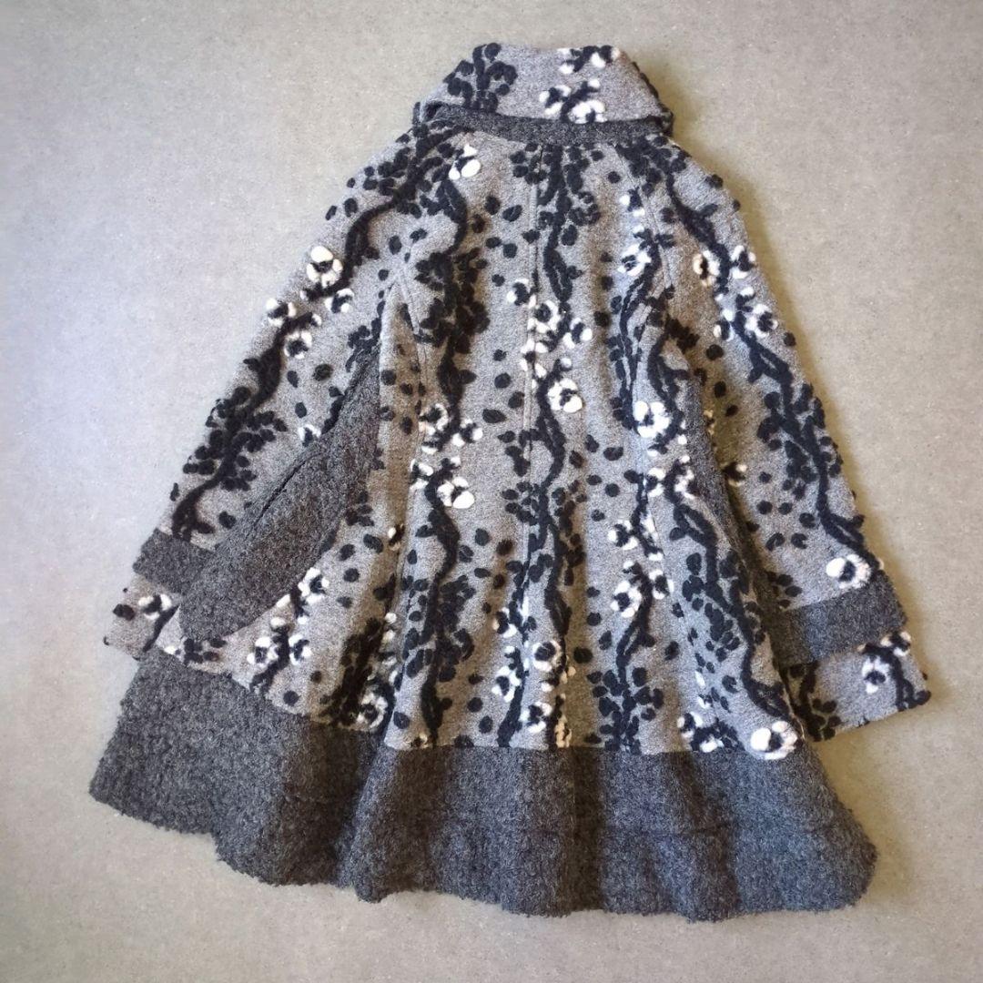 新品 akane アカネ コート M~L 花柄 ジャガード Aライン 高級感