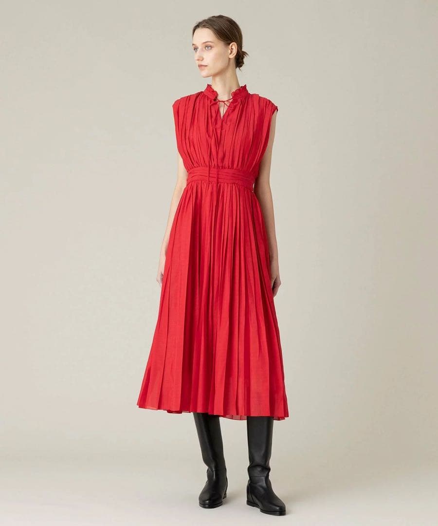 LOULOU WILLOUGHBY ルルウィルビー　ランダムプリーツワンピース