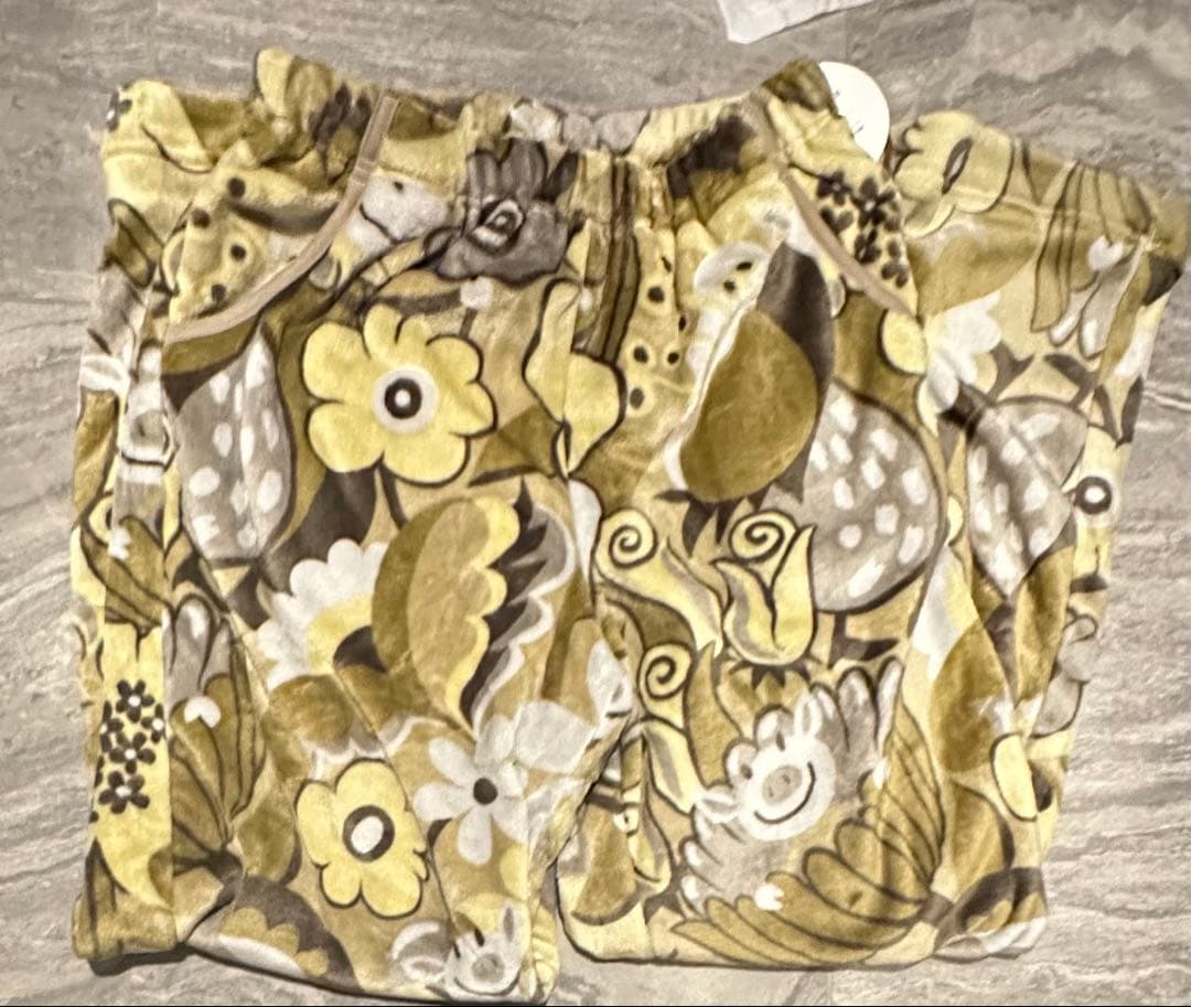 アルベロベロ　フリースリラックスパンツ　パンツ　ふわふわ　フリース　新品