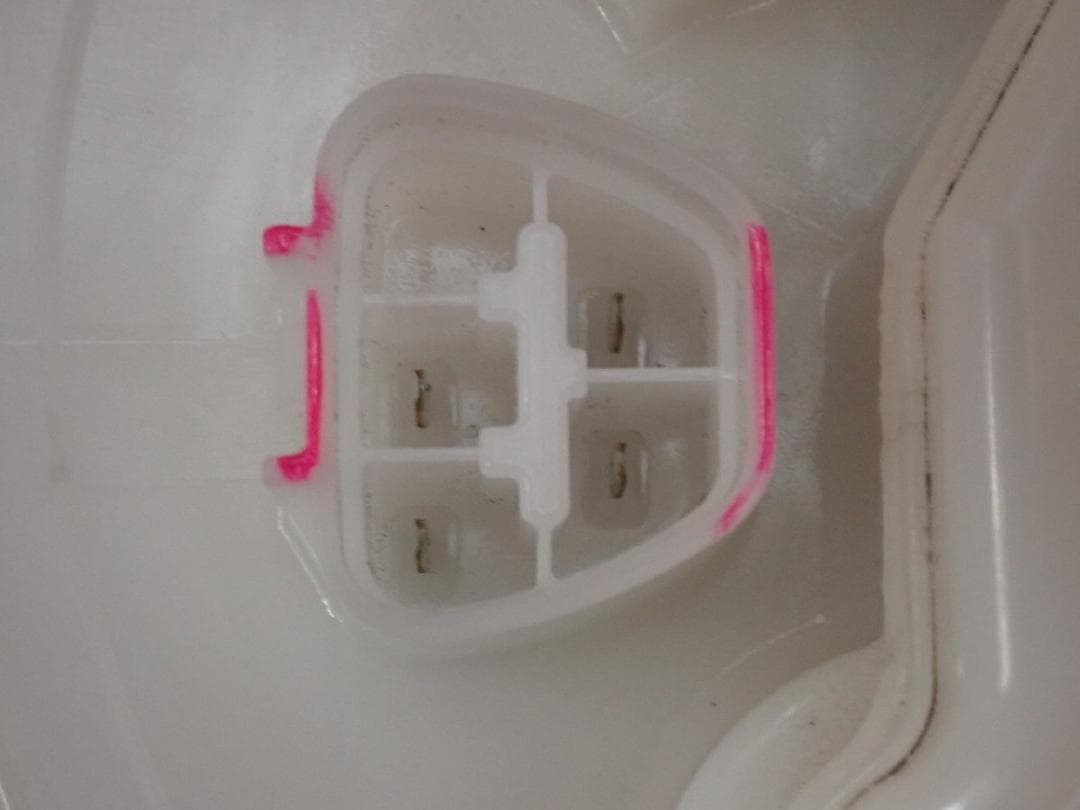 H24 プリウスα ZVW41W フューエルポンプ 97137