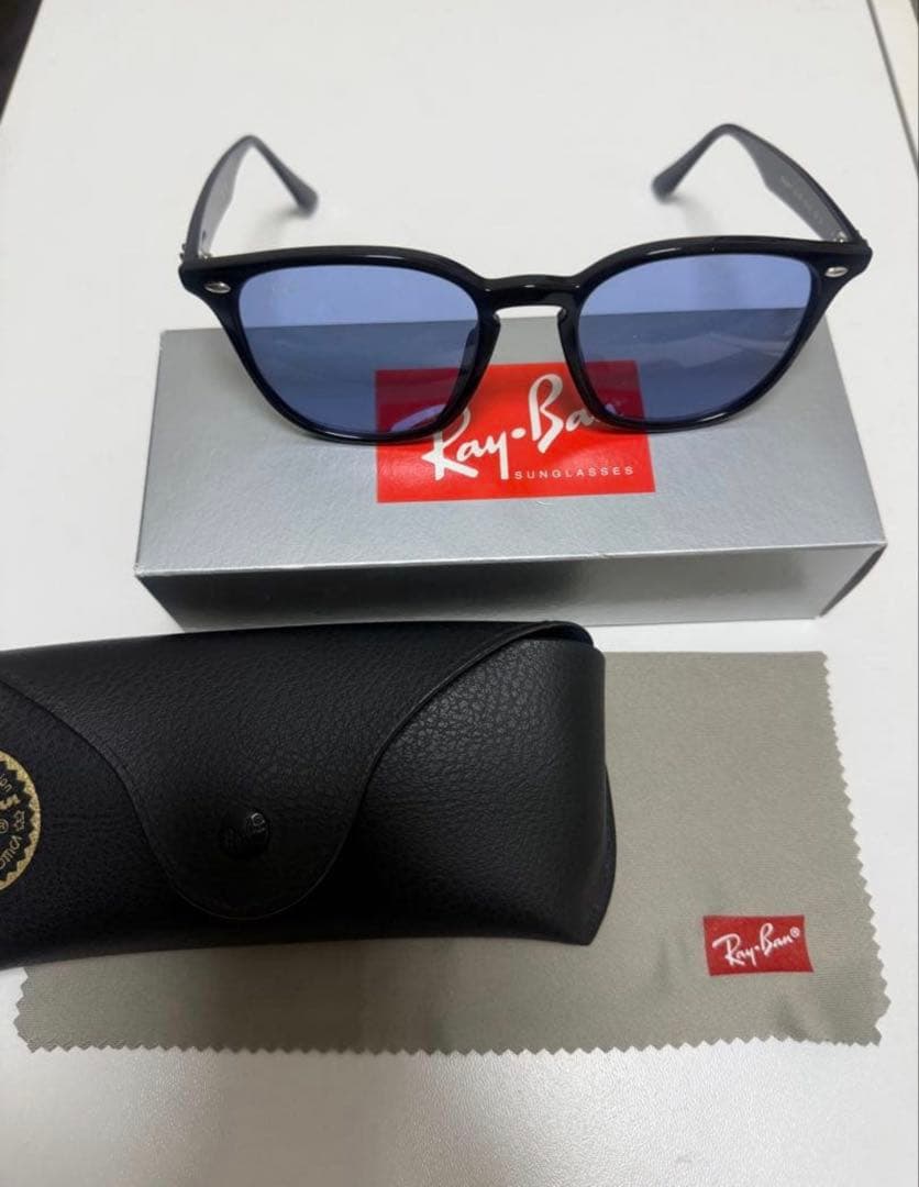 Ray-Ban サングラス ブラック/ブルー