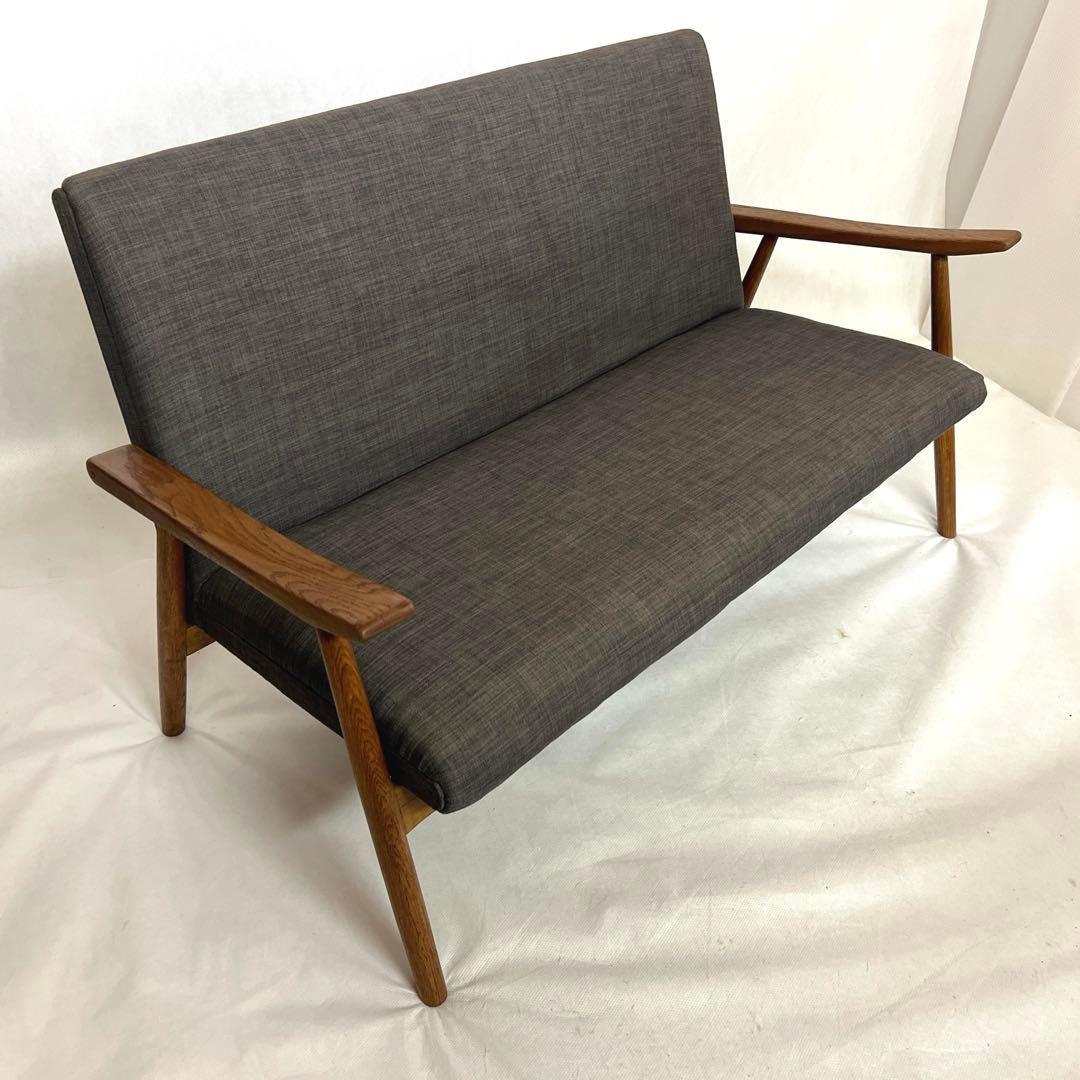 オーク無垢材フレームソファ・ダークグレーファブリック・横幅132cm