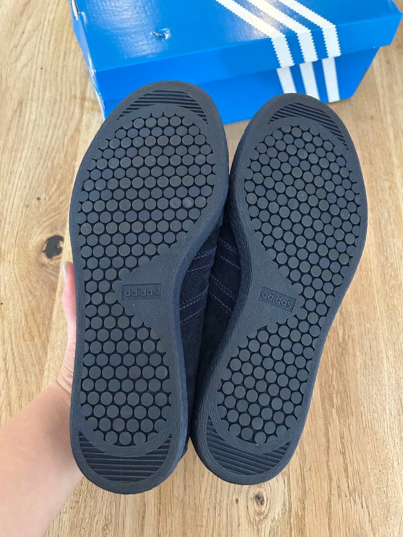 別注 adidas TOBACCO スニーカー indigo