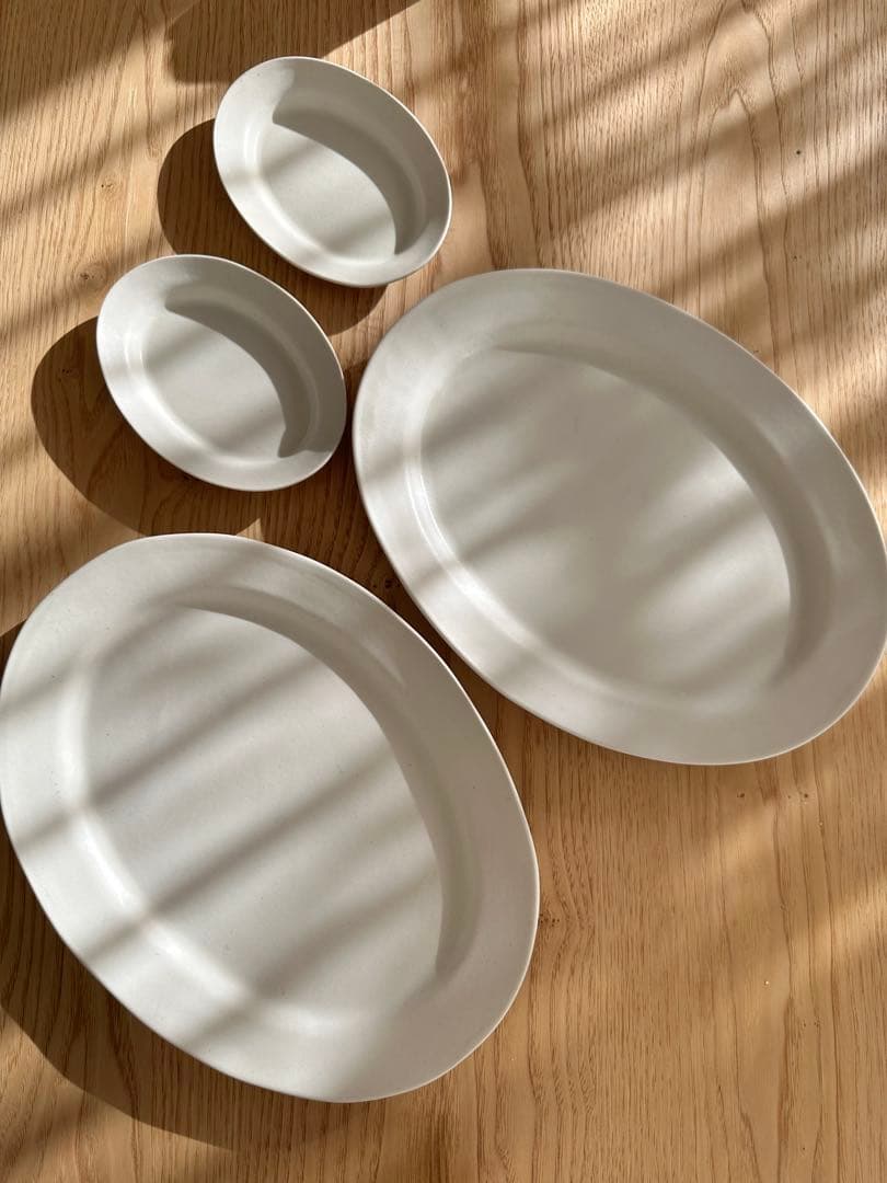 Etré TOKYO エトレトーキョー　白陶土黒田釉オーバルプレート