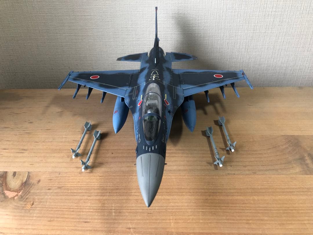 ○訳あり品○ 航空自衛隊　F-2B プラモデル