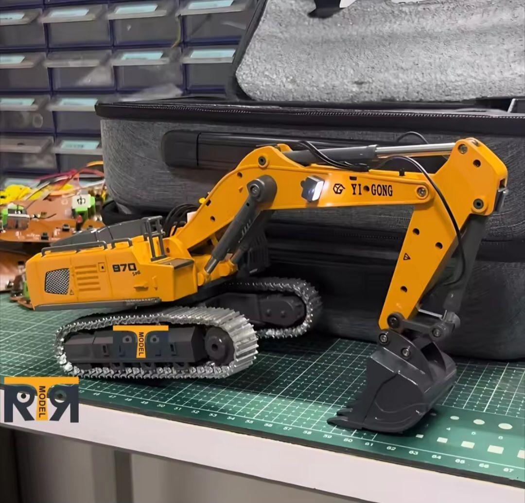 ☆期間限定値下げ☆ 1/50 970 RTR RCショベル　ケース付き　ラジコン