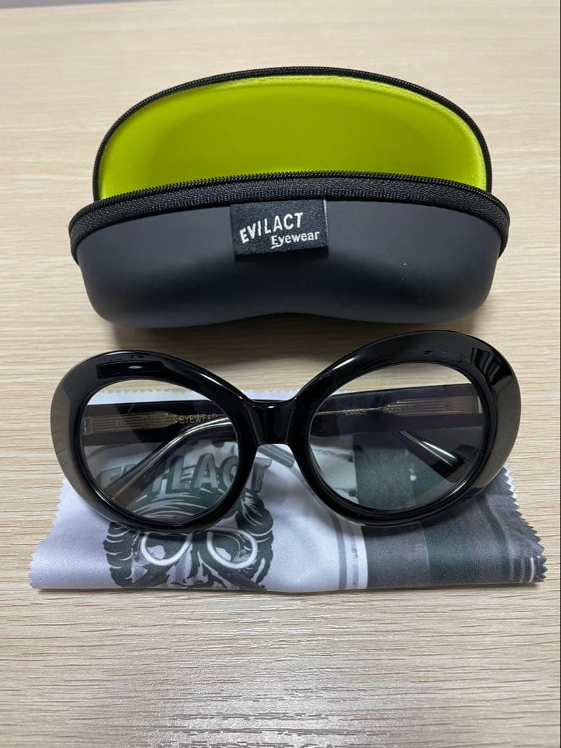 小物 EVILACT EYEWEAR