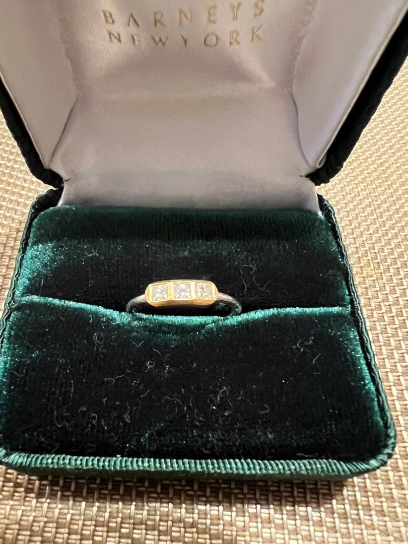 マルコムベッツ　ダイヤモンドリング