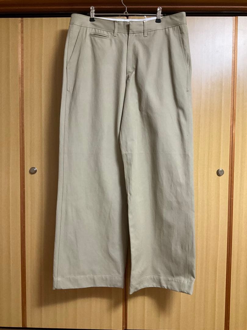 Apartment Three ローライズチノパンツ 2