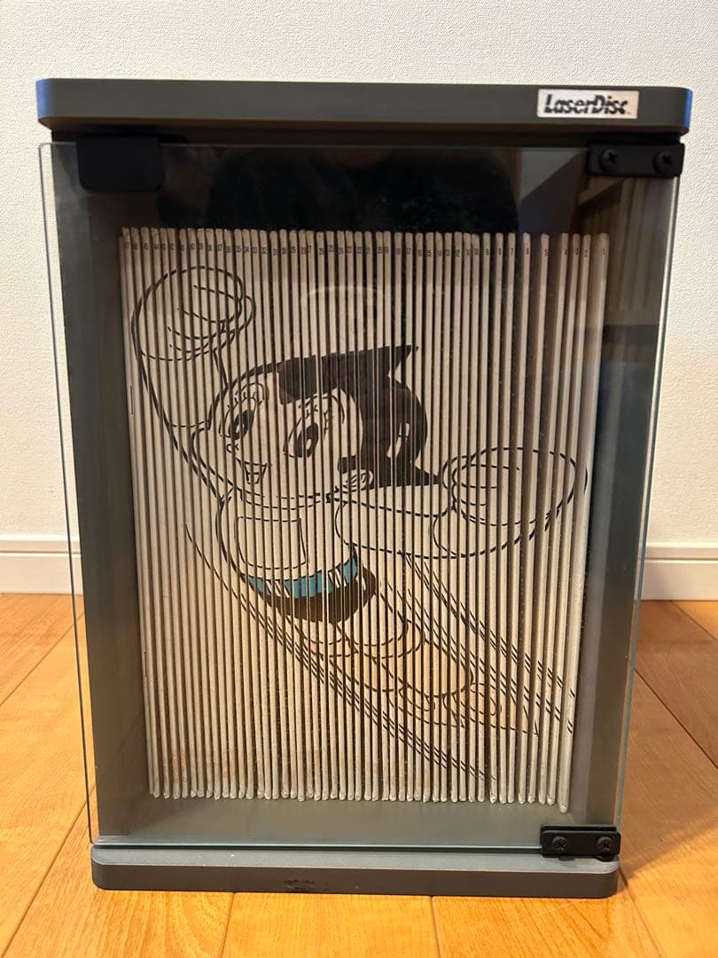 鉄腕アトム　レーザーディスク　47巻セット保管ガラスケース入り　未開封あり