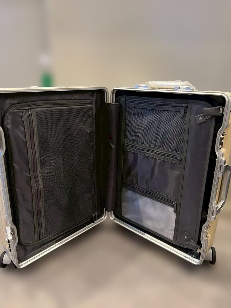 リベティ多機能キャリーケース【ベージュS】B6 TSAロック　静音