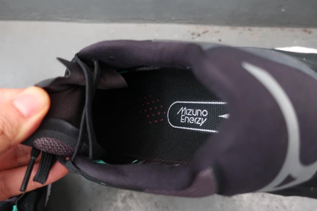 Mizuno ウエーブライトニング Z8 WIDE シューズ 28.0cm