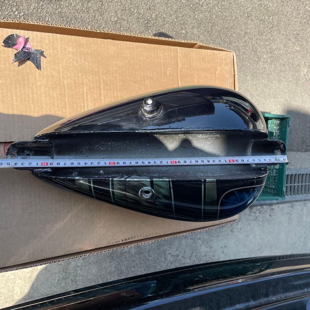 ピーナッツタンク　ショベル