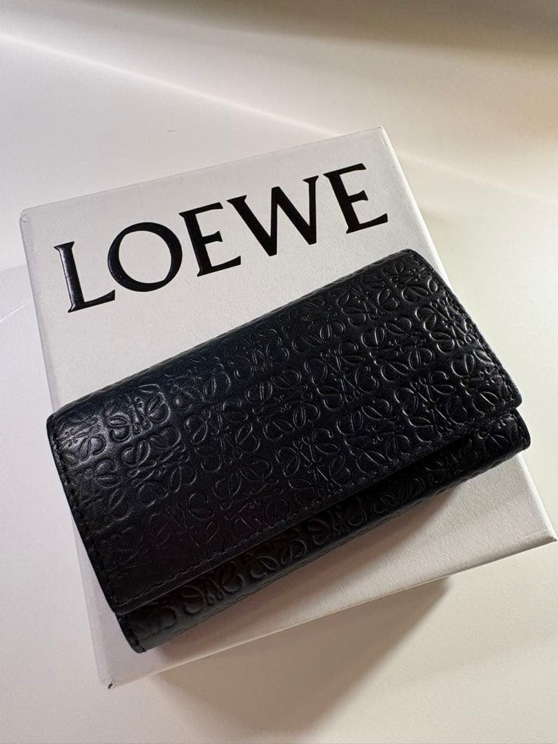 LOEWE ブラック レザー キーケース