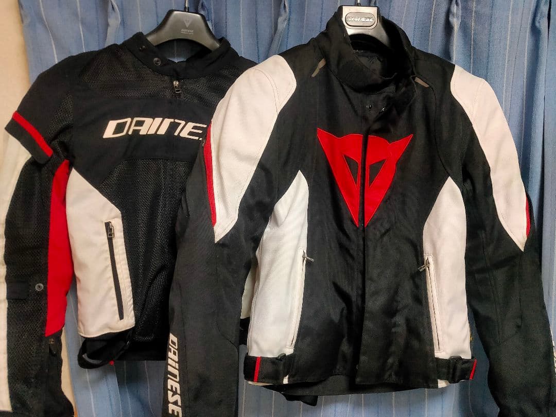 Dainese（ダイネーゼ）製のバイク用スポーツジャケット2点セットです。