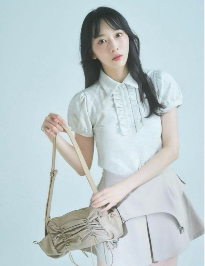 Lure you in パフフリルポロシャツ 越智ゆらの