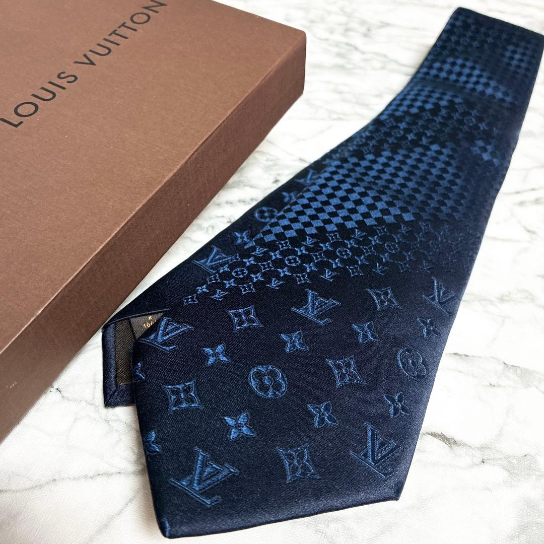 ✨週末で出品終了✨ルイヴィトン　ダミエミックスモノグラム　ネイビー　ネクタイ