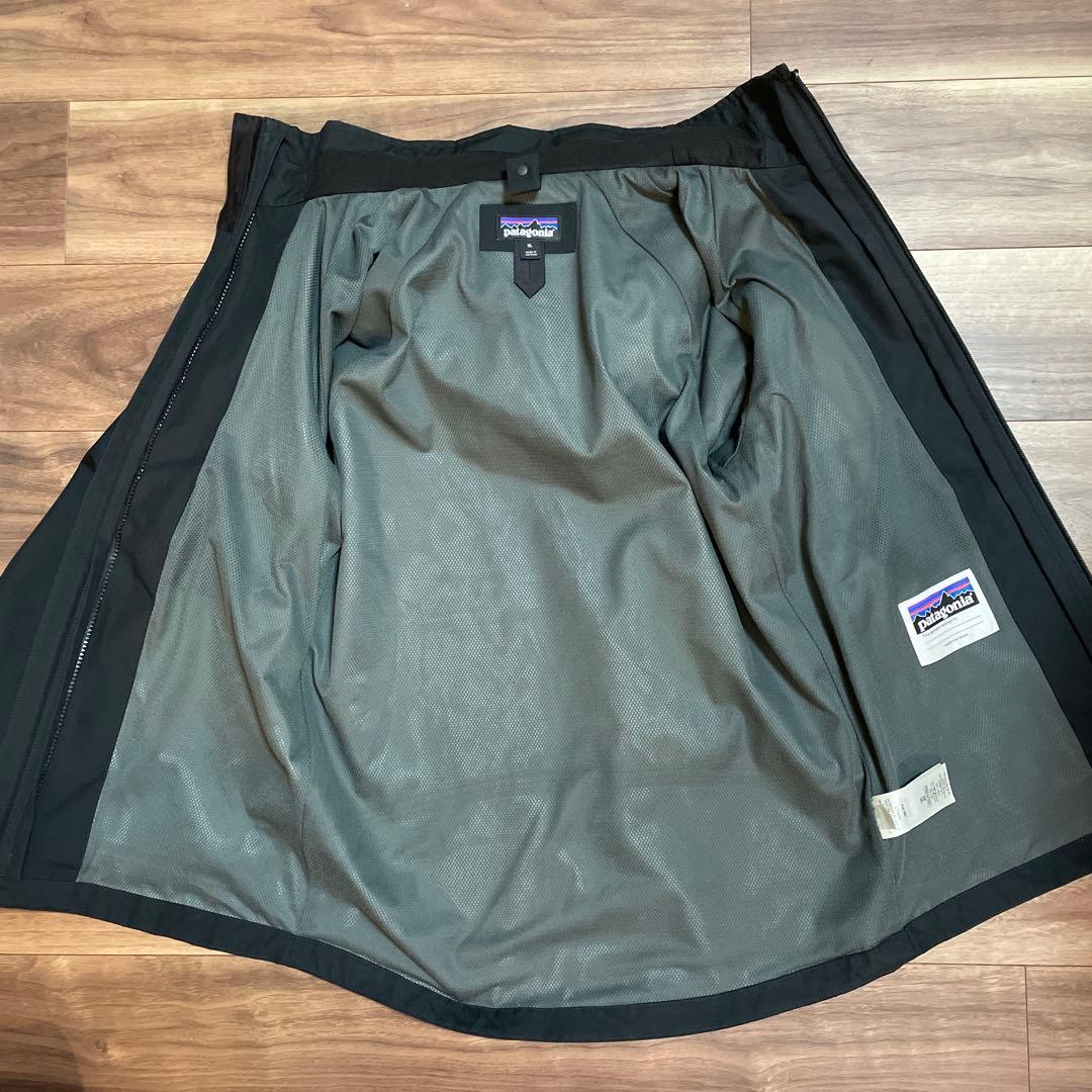 Patagonia キッズXL黒ジャケット ダウンジャケット付き