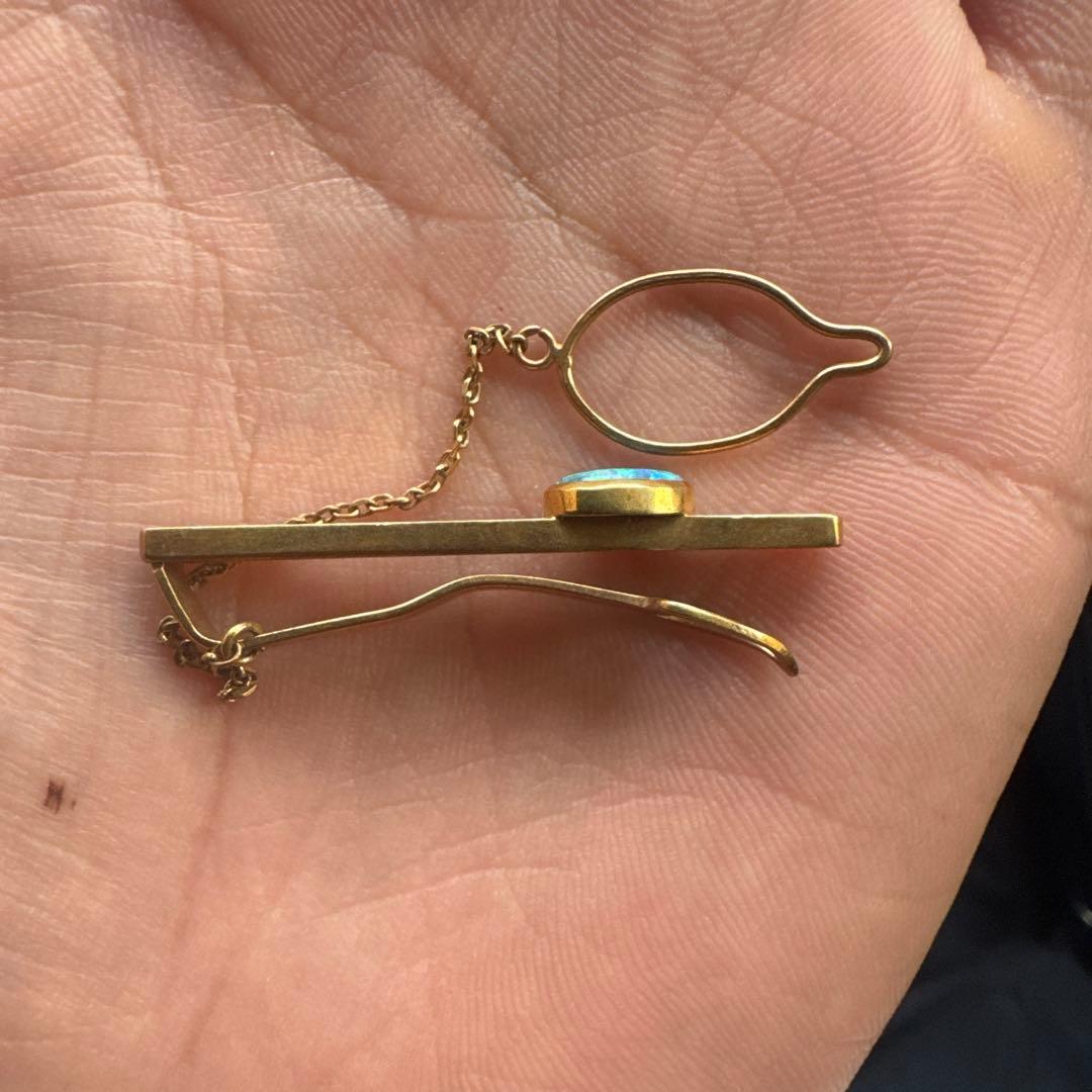 t*o様 ゴールドトーン ネクタイピン オパール付き